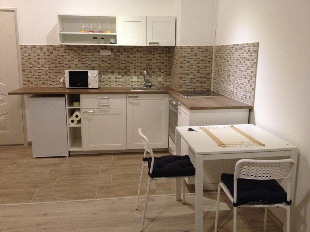 Gödöllő Dozsa Apartman 아파트 객실 사진